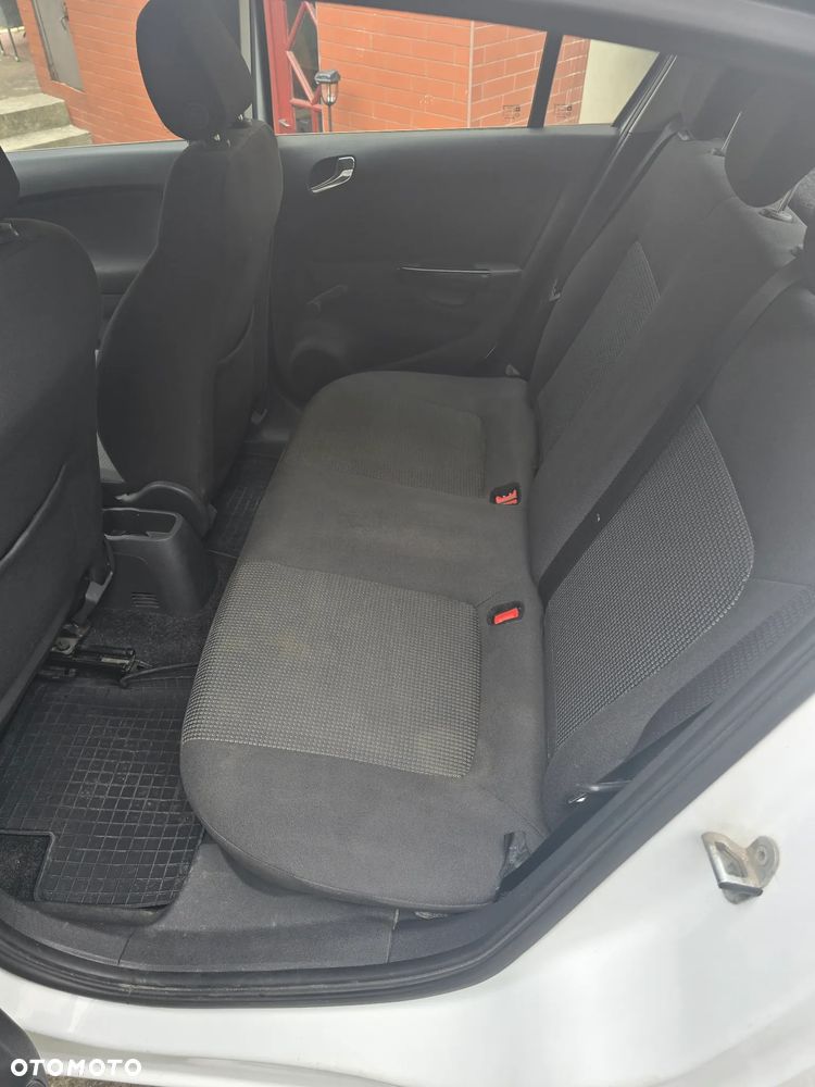 Opel Corsa - 12