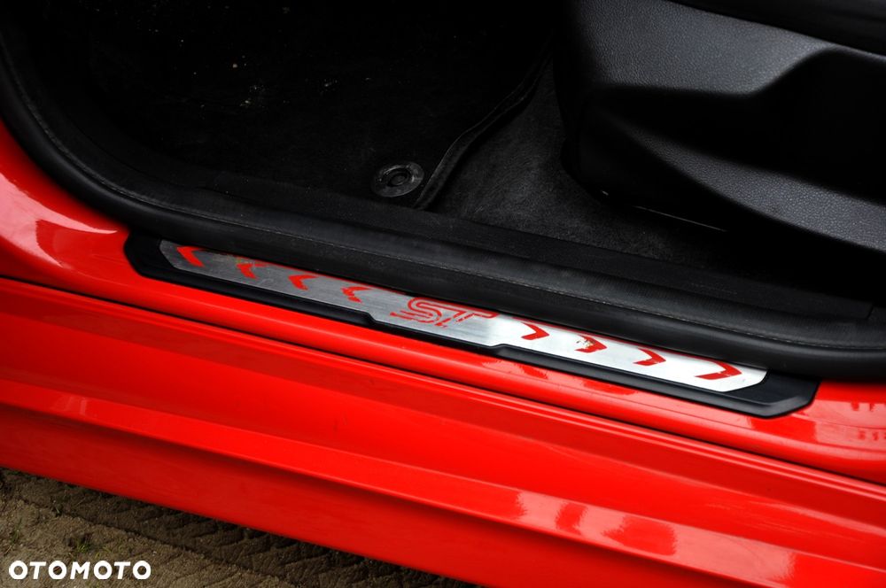 Ford Focus 2.0 EcoBoost ST mit Leder-Sport-Paket - 25