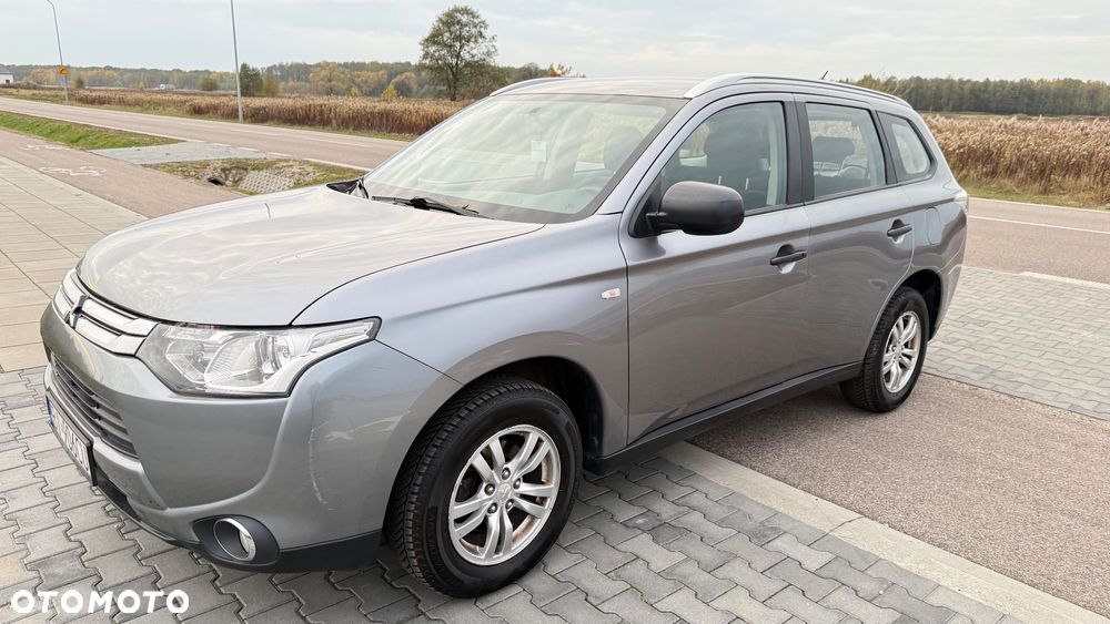 Mitsubishi Outlander 2.0 Intense 2WD - 30
