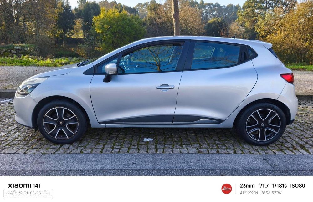 Renault Clio 1.2 16V 75 Collection - 3