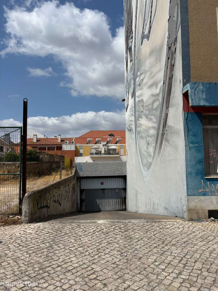 Garagem Box Fechada 22 m² – Rua Stara Zagora, Barreiro - Grande imagem: 3/3