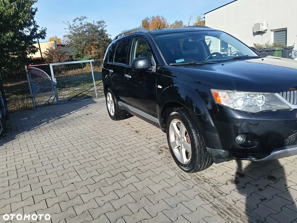 Mitsubishi Outlander 2.0 DID Instyle - 4