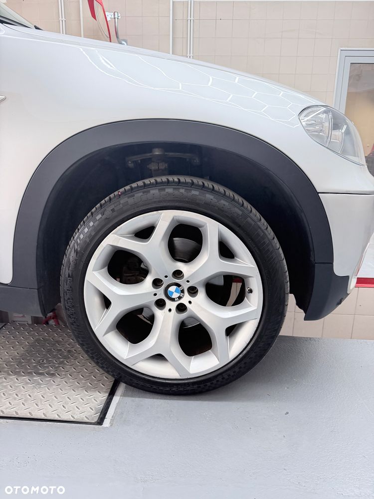 BMW X5 xDrive35i - 12