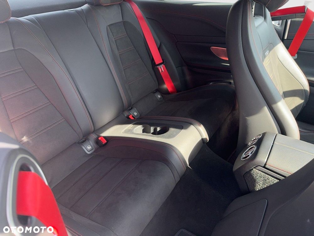 Mercedes-Benz Klasa E AMG 53 4-Matic+ 9G-TRONIC - 22