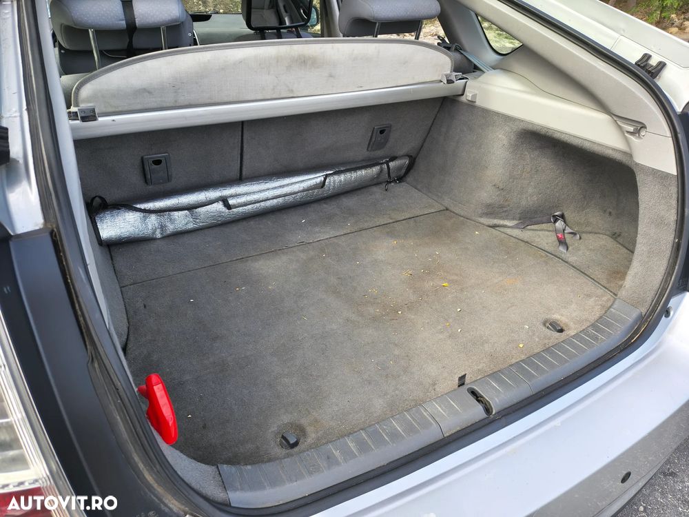 Toyota Prius - 7