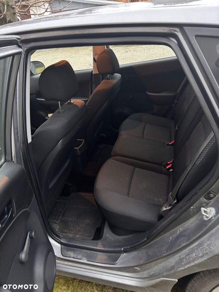 Hyundai i30 1.4 Base + - 7