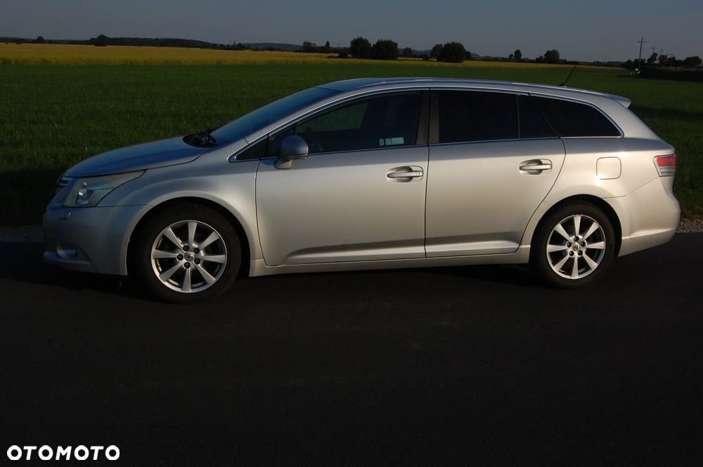 Toyota Avensis 2.0 D-4D Sol plus - 4