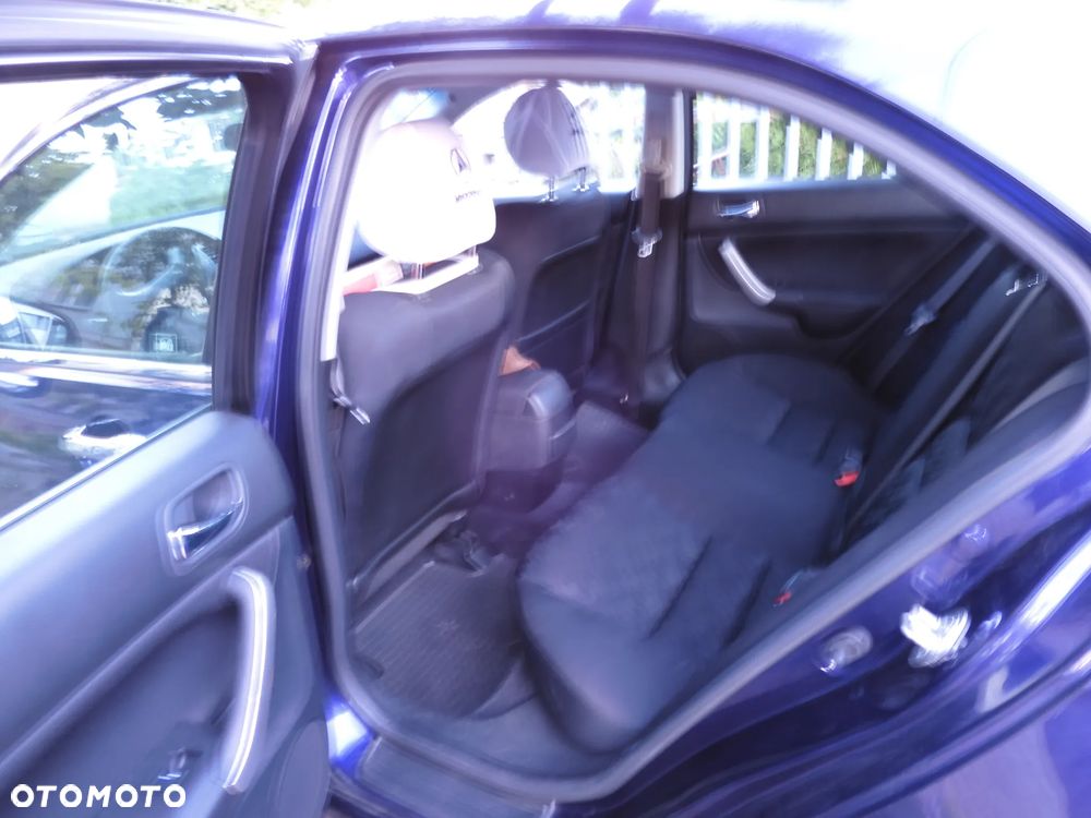 Honda Accord 2.0 Comfort - 23