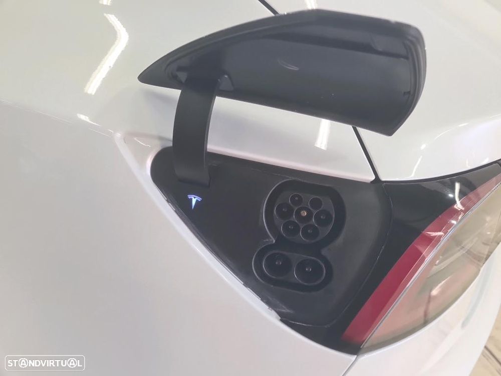 Tesla Model 3 Performance Dual Motor AWD - 11