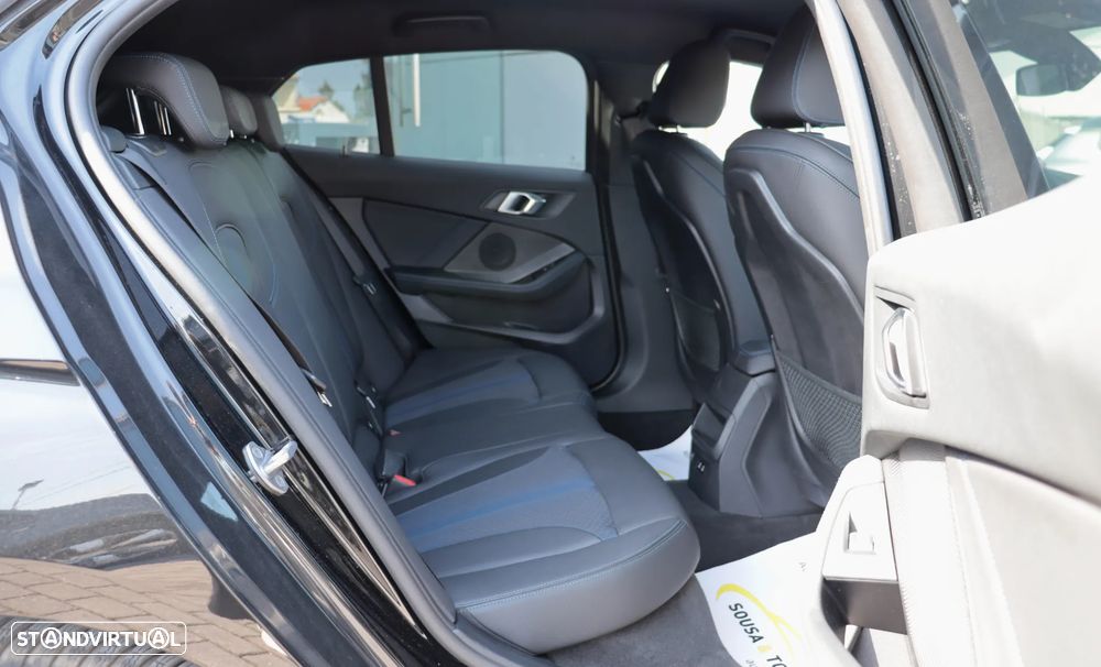 BMW 118 i Aut. M Sport - 16