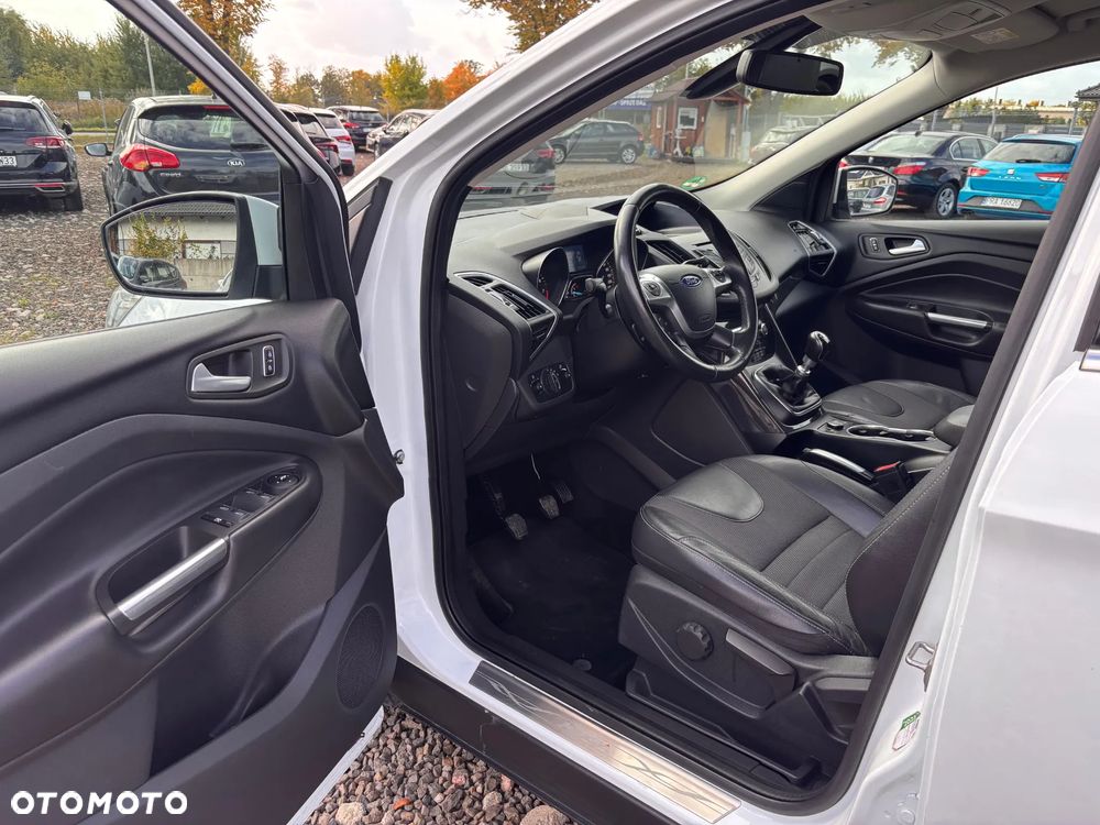 Ford Kuga 1.6 EcoBoost 2x4 Titanium - 7