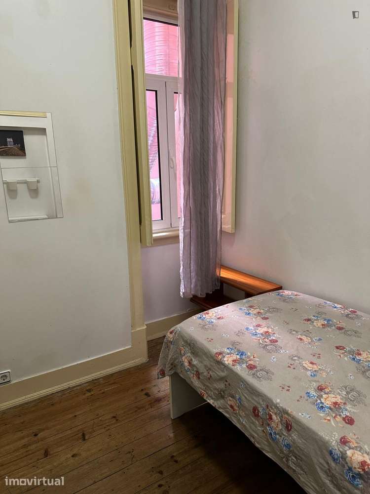 Quarto - localizado em Alameda Lisbon - Grande imagem: 4/15