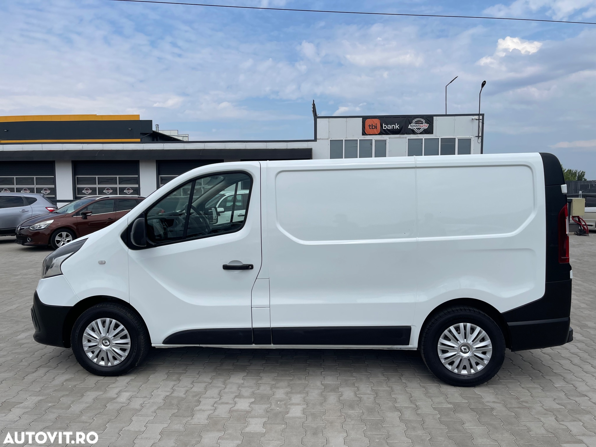 Renault Trafic - 8