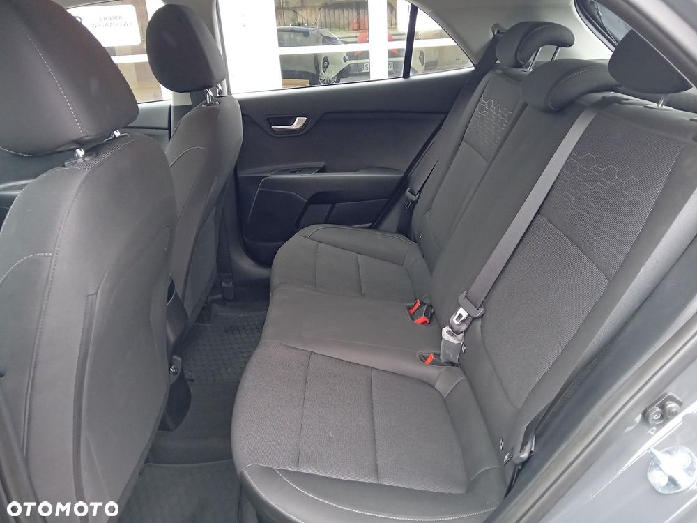 Kia Rio - 13
