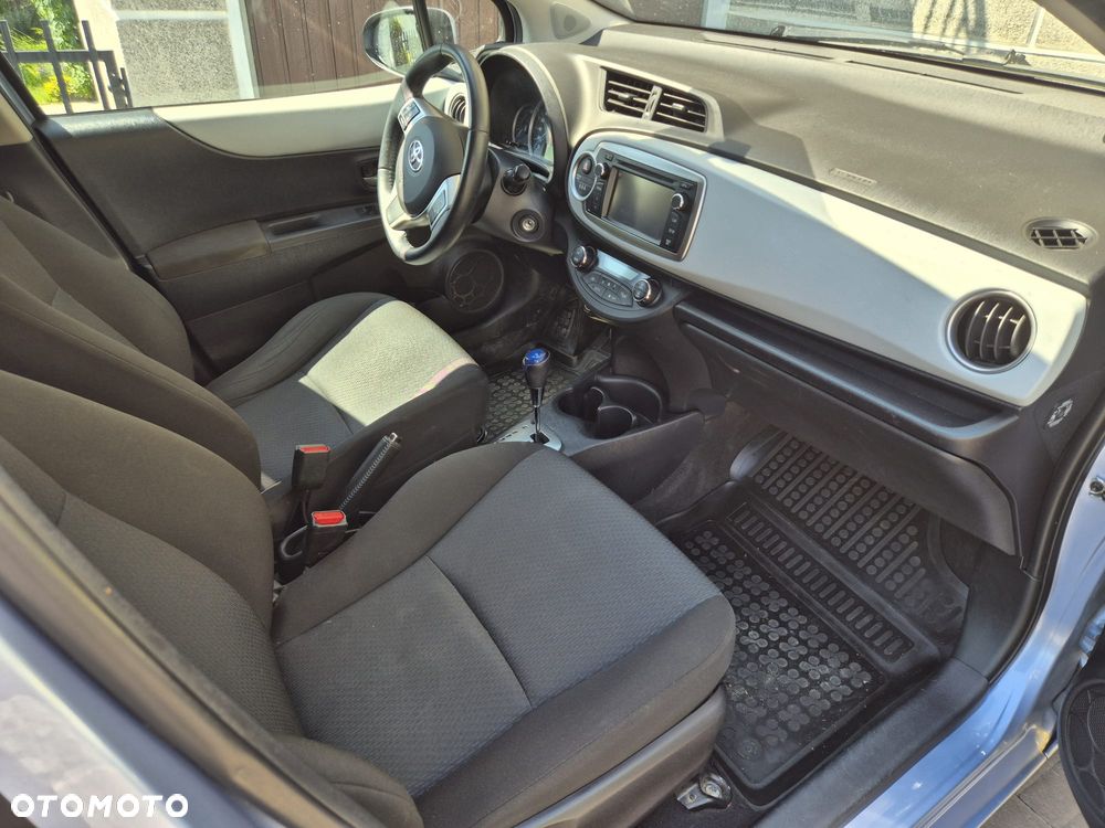 Toyota Yaris ver-1-5-vvt--i-comfort - 6