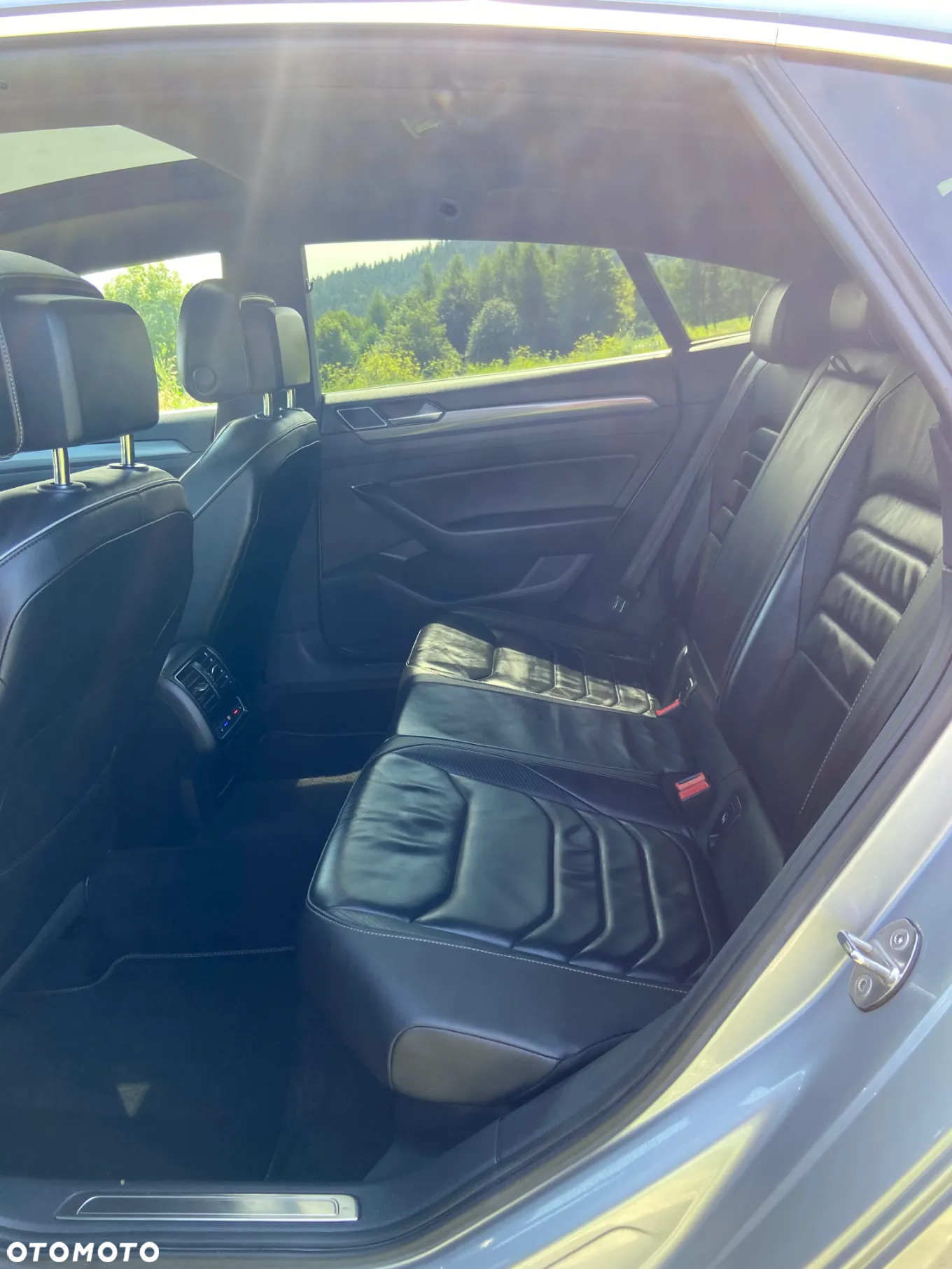 Volkswagen Arteon 2.0 TDI SCR R-Line DSG - 35