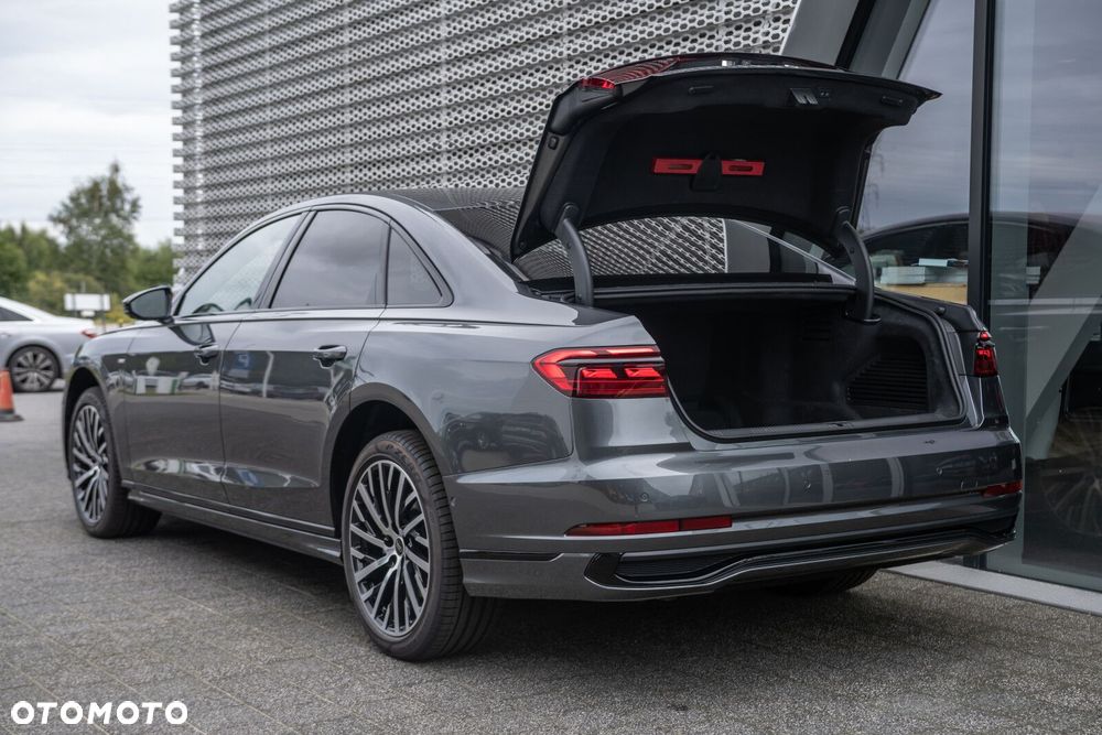 Audi A8 - 11
