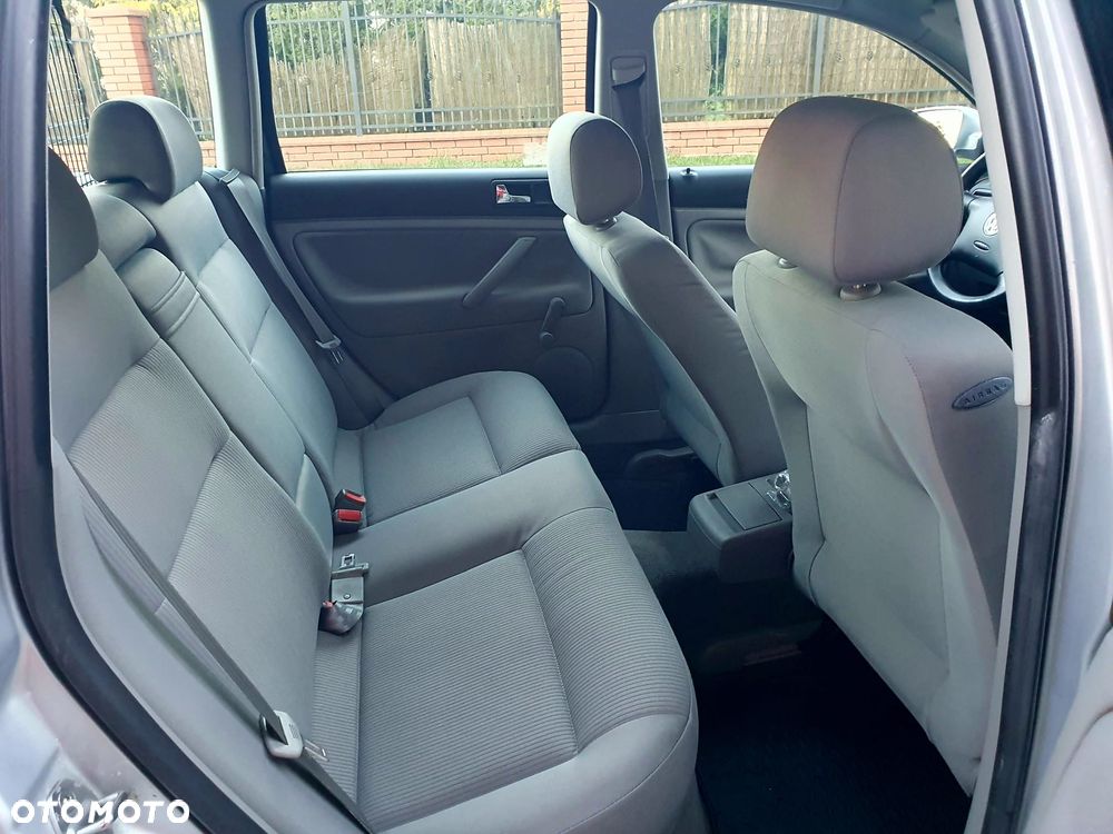 Volkswagen Passat 2.0 Comfortline - 7