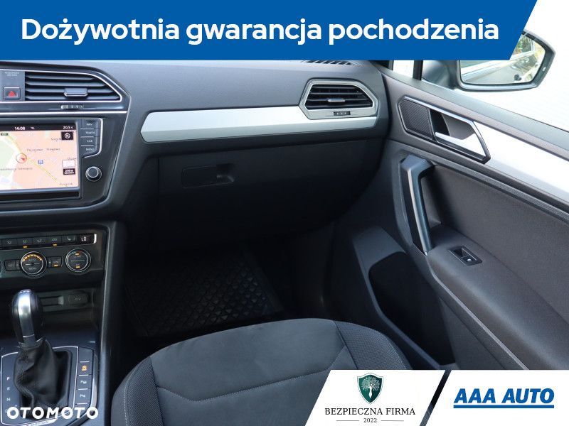 Volkswagen Tiguan - 10