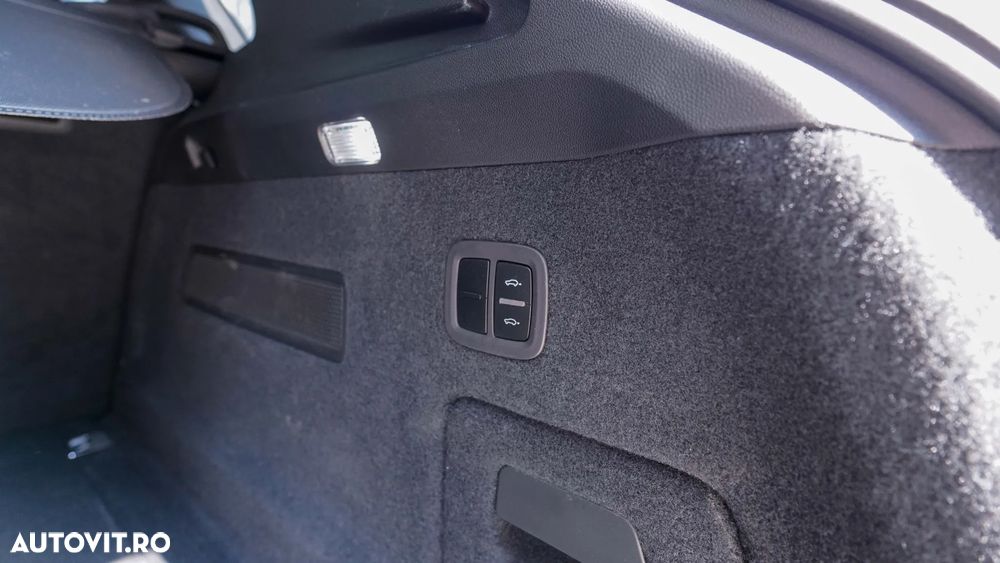 Porsche Cayenne Turbo - 17