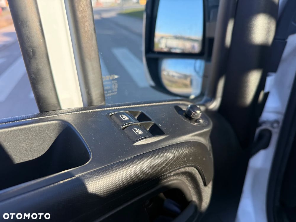 Iveco Daily 35C15 - 12