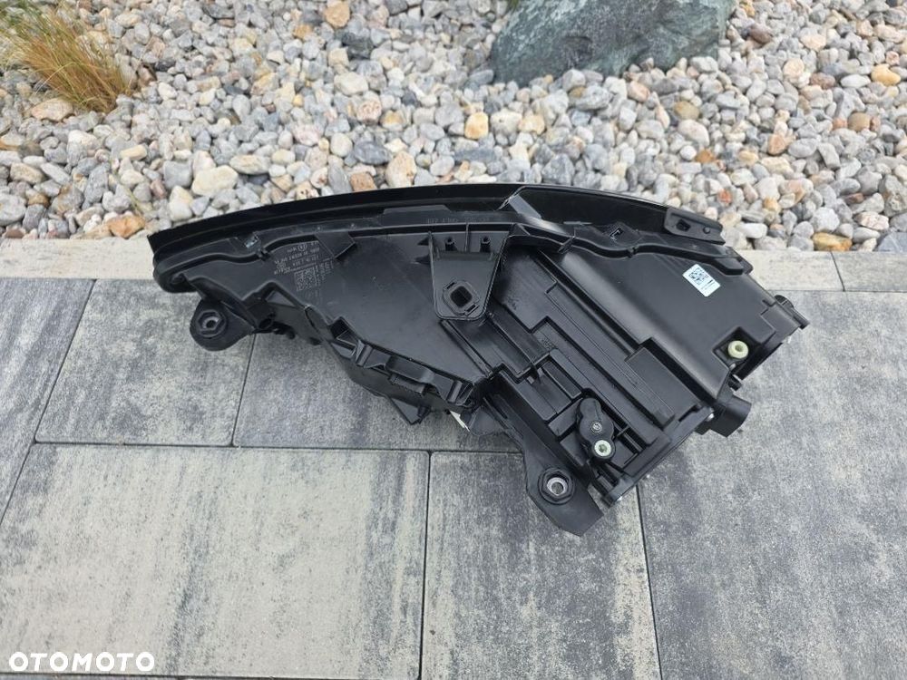 AUDI A3 S3 RS3 8V0 LIFT Lampa prawa przód Full Led Matrix 8V0941036 Valeo - 8
