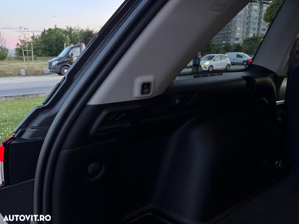 Jeep Grand Cherokee - 20