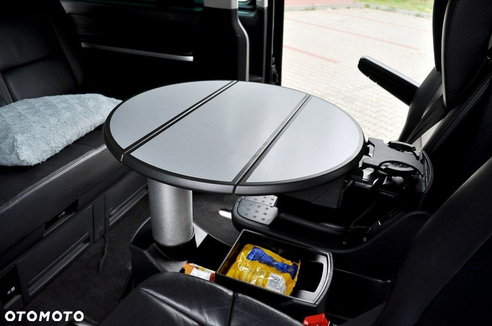 Volkswagen Multivan - 14