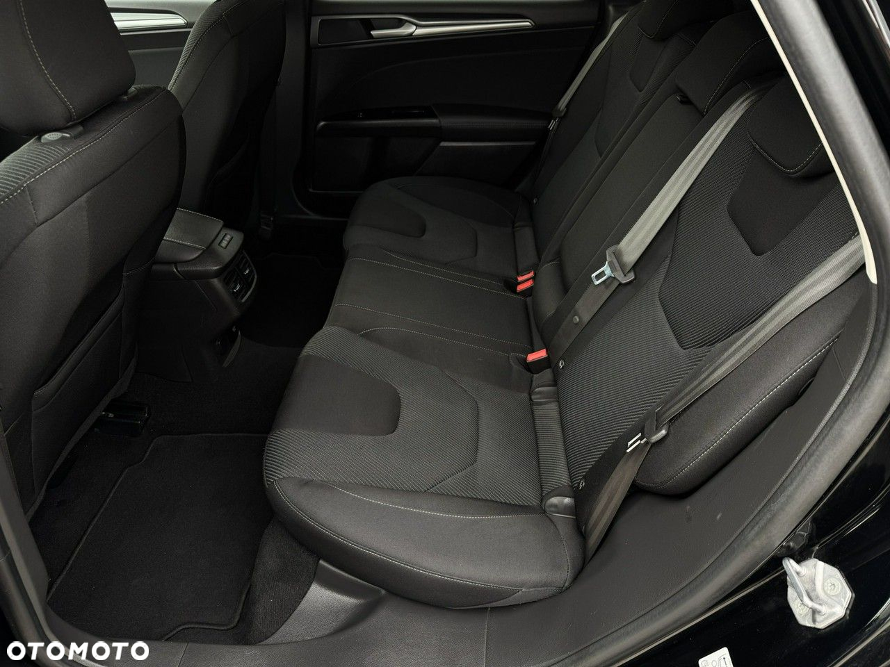 Ford Mondeo - 23