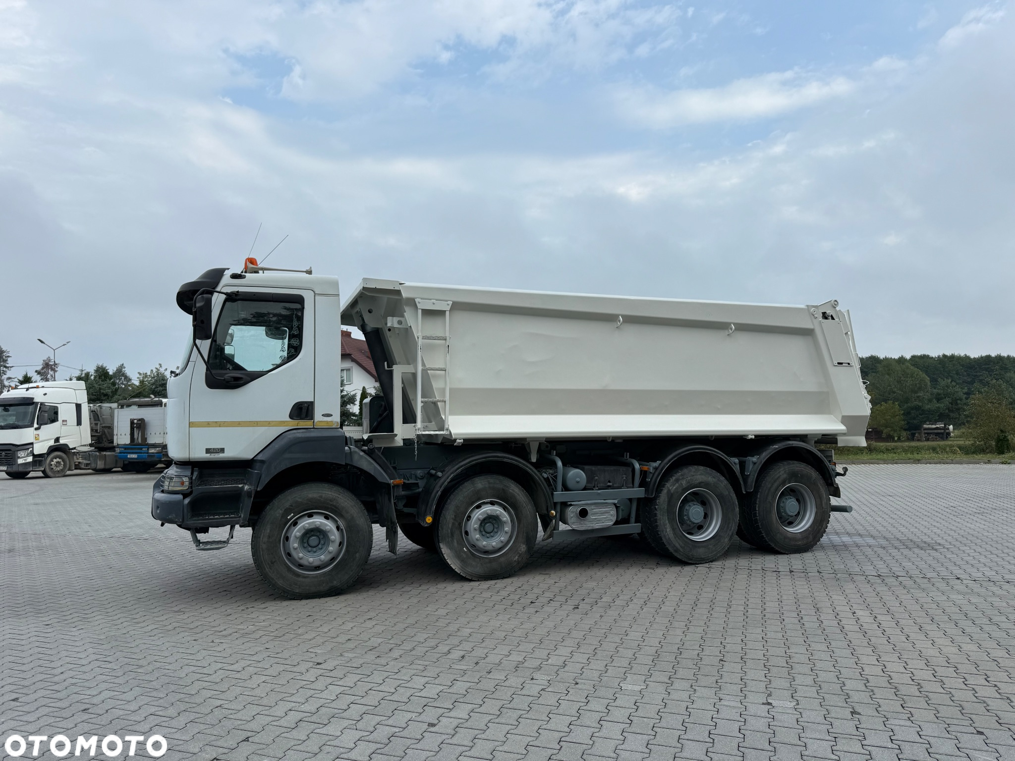 Renault Kerax 420 DCI 8x4 - 4