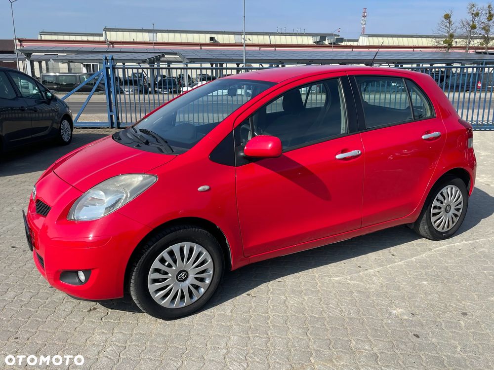 Toyota Yaris 1.0 VVT-i Team - 1