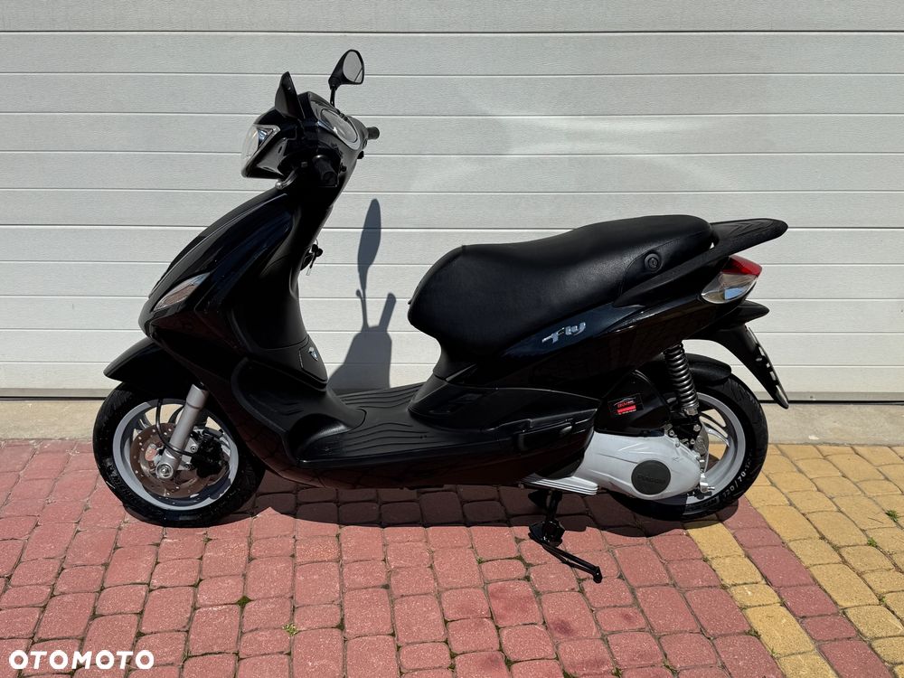 Piaggio FLY - 4