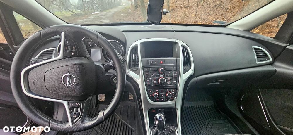 Opel Astra 2.0 CDTI Cosmo - 11