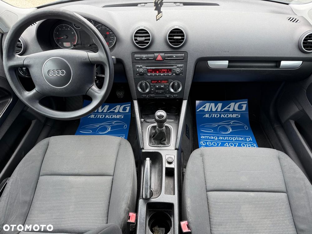 Audi A3 3-drzwiowe 1.6 Ambition - 17