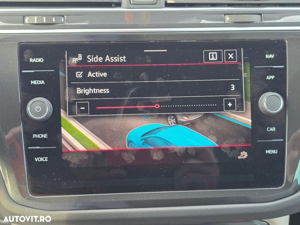 Volkswagen Tiguan - 24