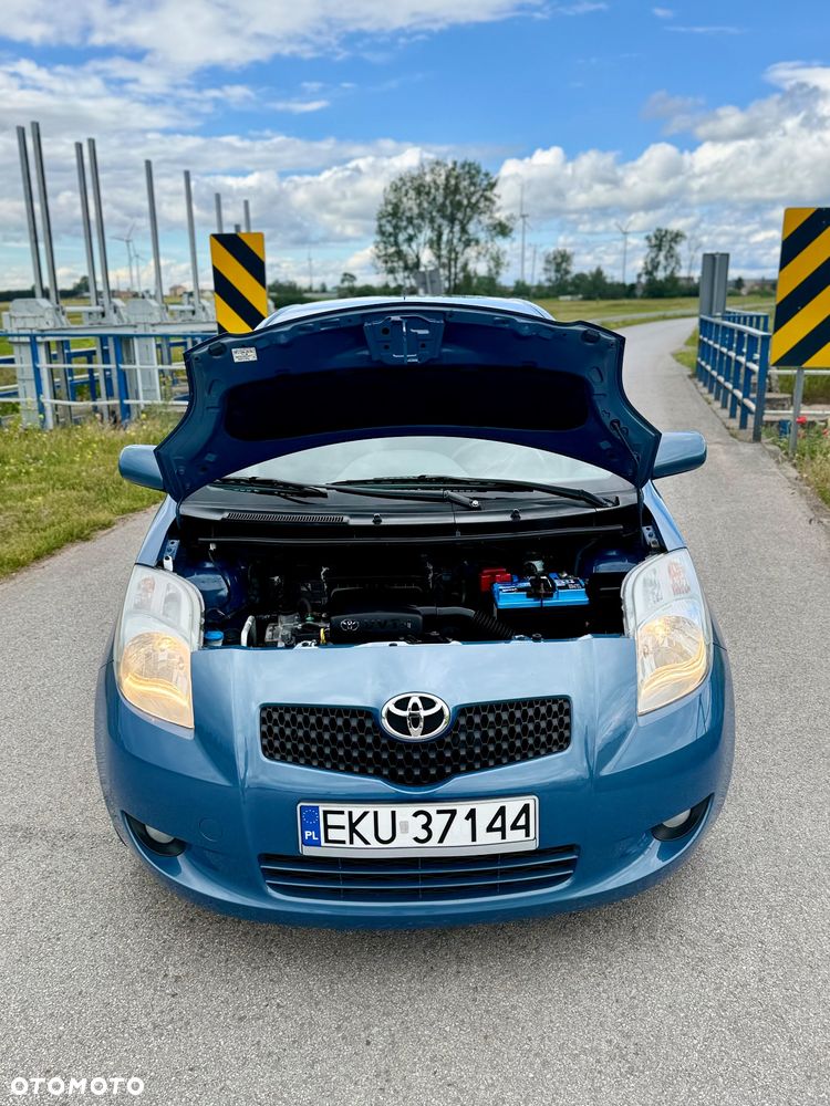 Toyota Yaris 1.3 Sol - 17