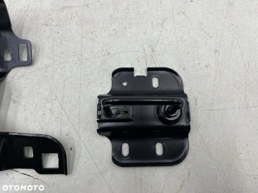 Zamek maski Porsche Macan II 95c 24r.- rygiel mocowanie podstawa zamka maski łącznik pasa komplet - 3