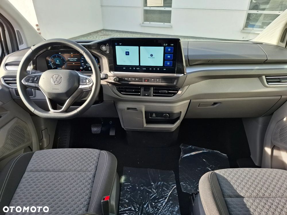 Volkswagen Caravelle - 12