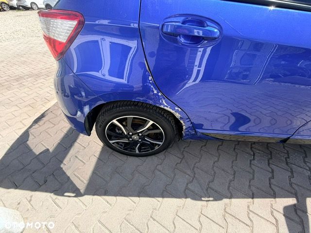 Toyota Yaris Hybrid 100 Selection Platinum - 8