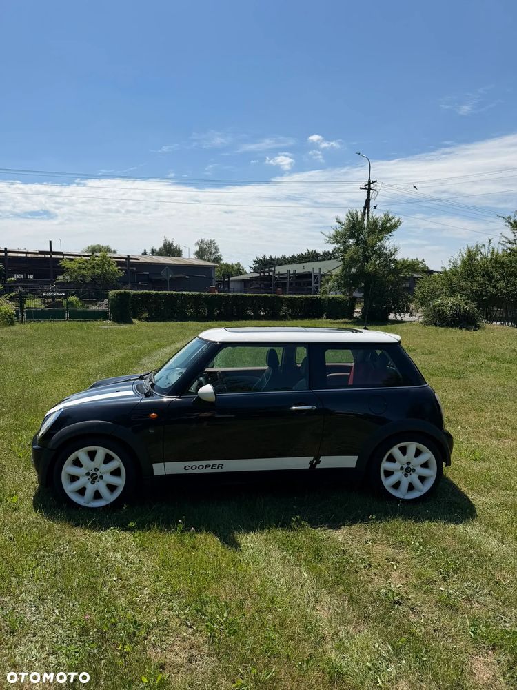 MINI Cooper Standard - 2