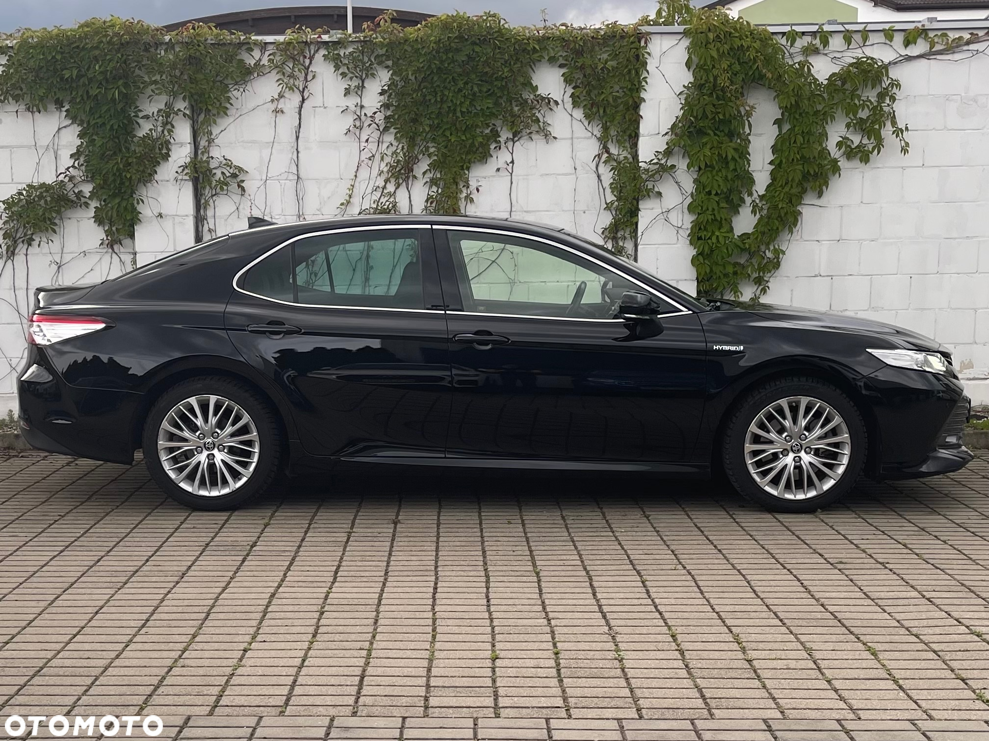 Toyota Camry 2.5 Hybrid Executive CVT - 3