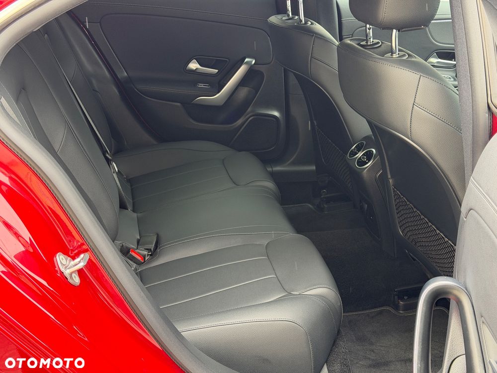 Mercedes-Benz CLA 200 d Progressive 8G-DCT - 25