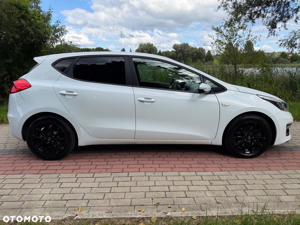 Kia Ceed 1.4 CVVT Dream Team Edition - 2