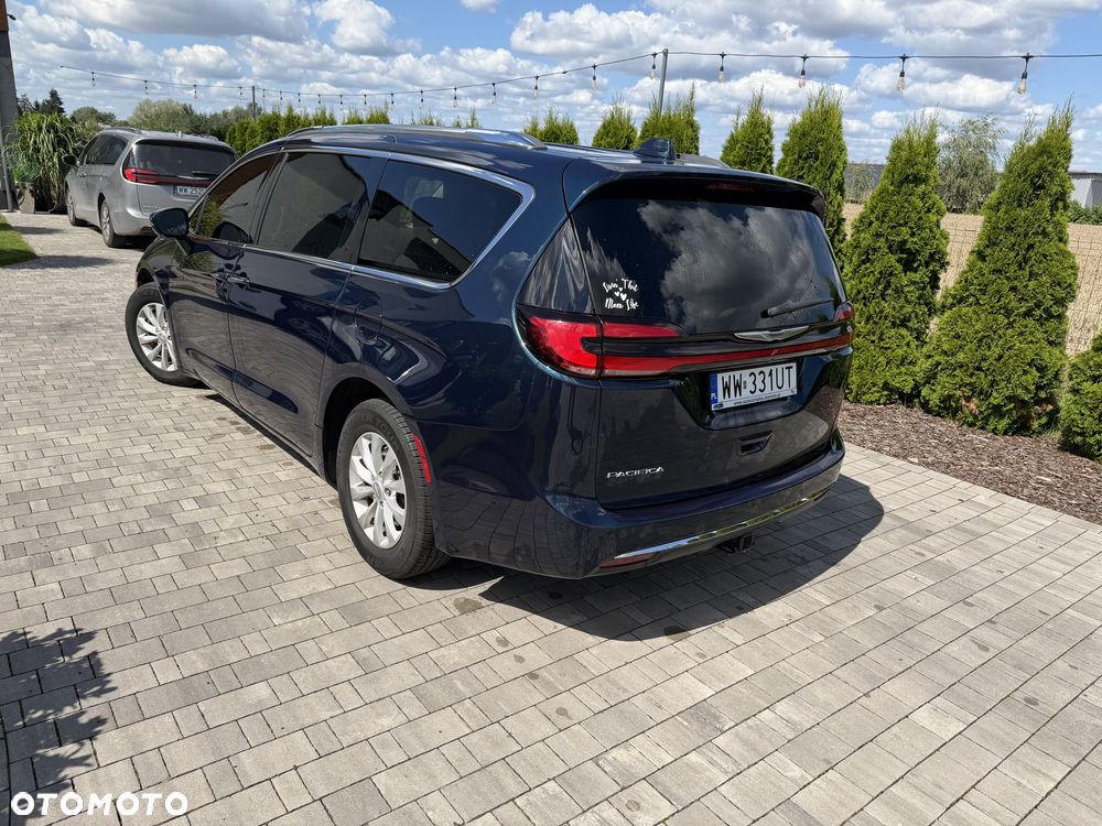 Chrysler Pacifica - 3