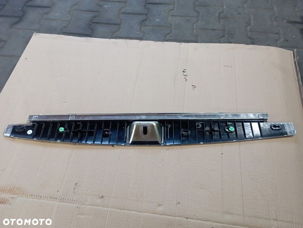MERCEDES W212 E KLASA KOMBI OSŁONA PROGU BAGAŻNIKA A2126900027 - 4