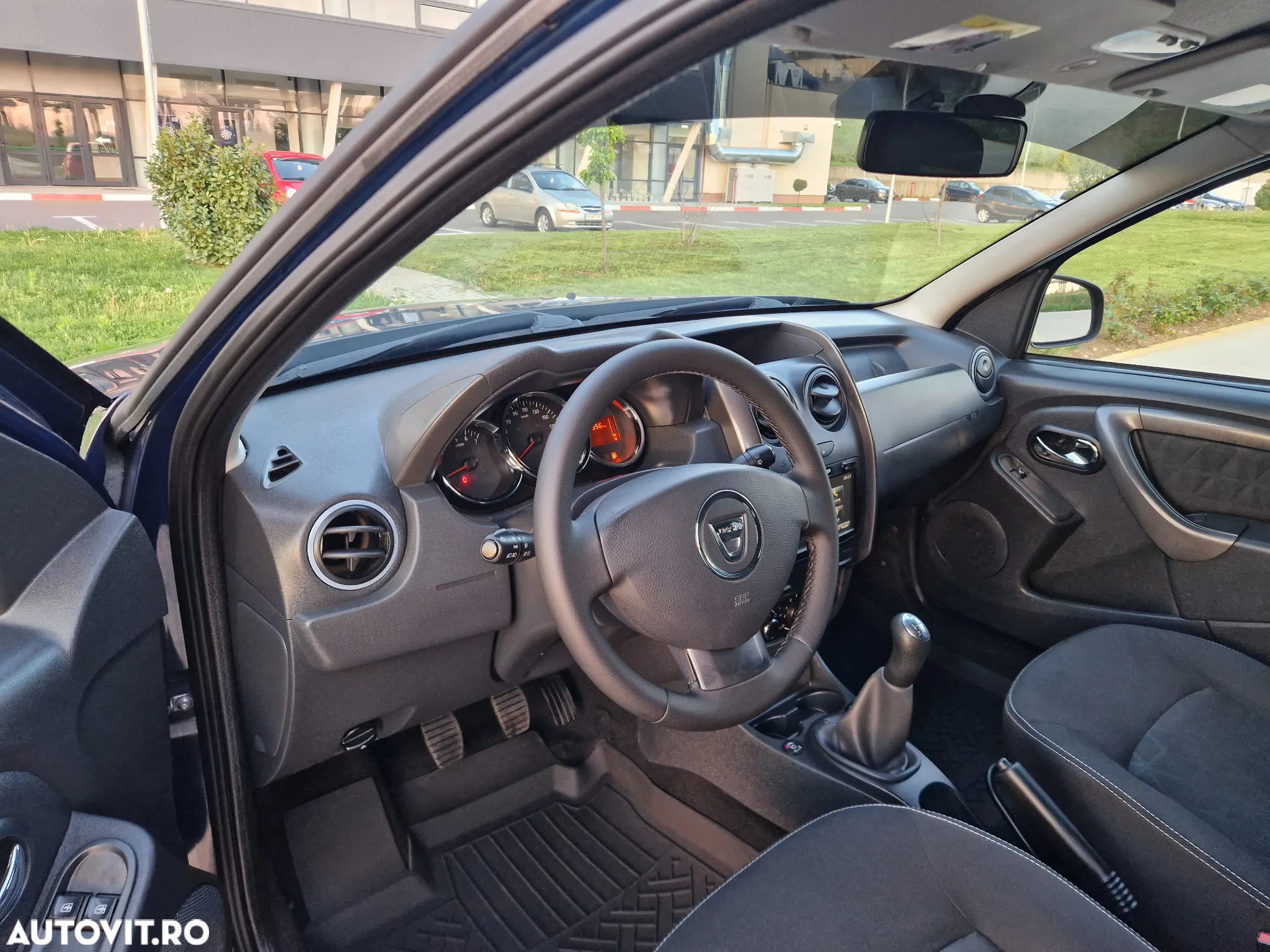 Dacia Duster 1.6 4x2 Laureate - 3