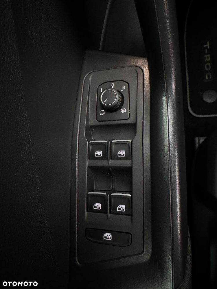 Volkswagen T-Roc - 27