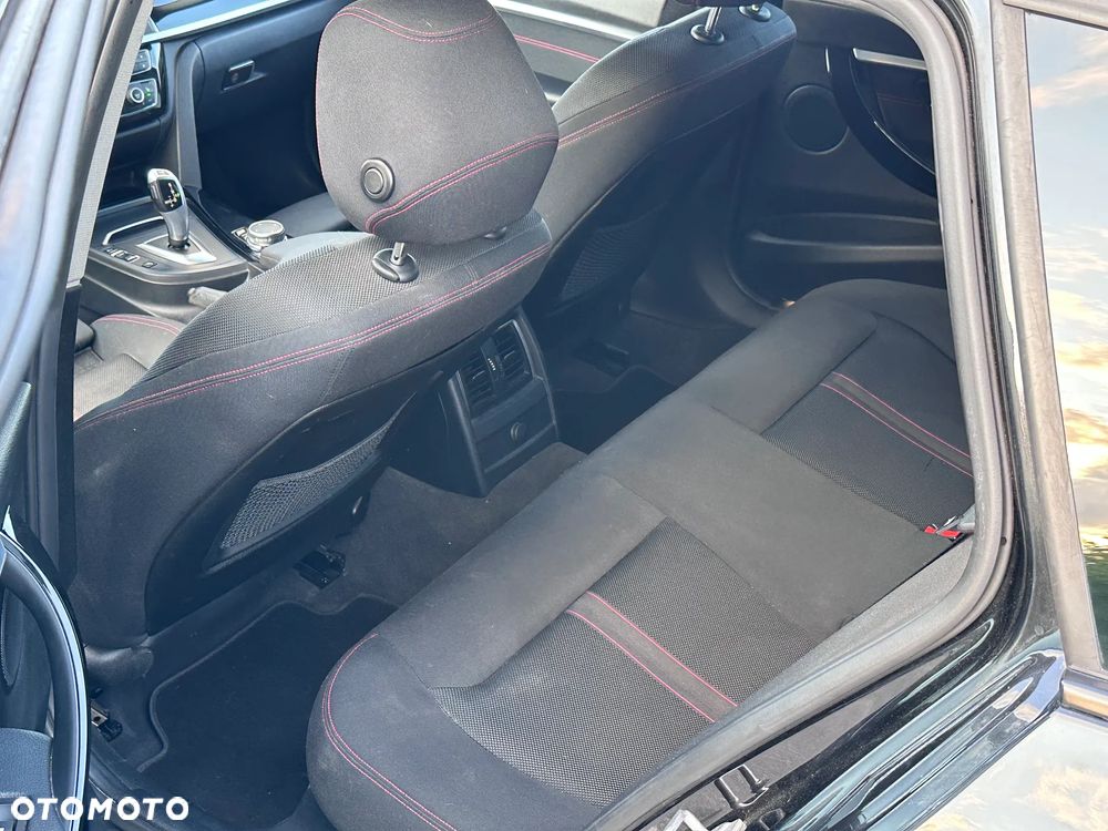 BMW Seria 3 320d Sport Line - 7