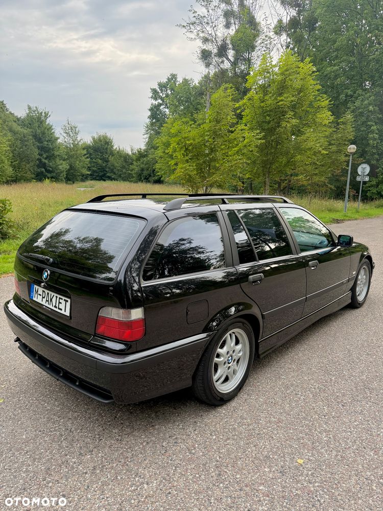 BMW Seria 3 323i - 6