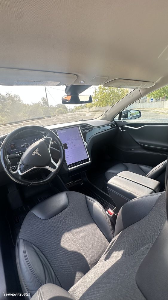 Tesla Model S 85 - 24